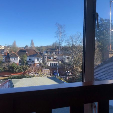 Peaceful Studio-Flat With Driveway In Golders Green Leilighet London Eksteriør bilde